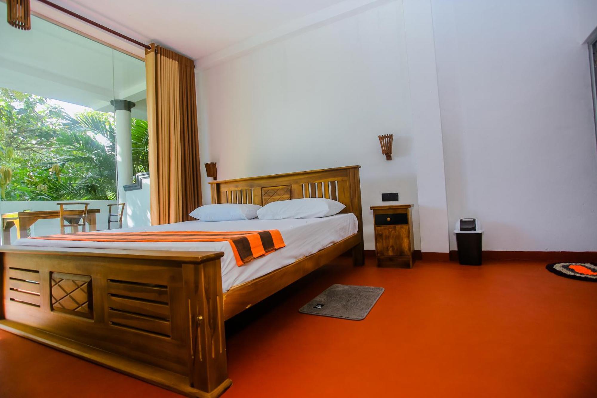 Little Angels Bed and Breakfast Mirissa Exteriör bild