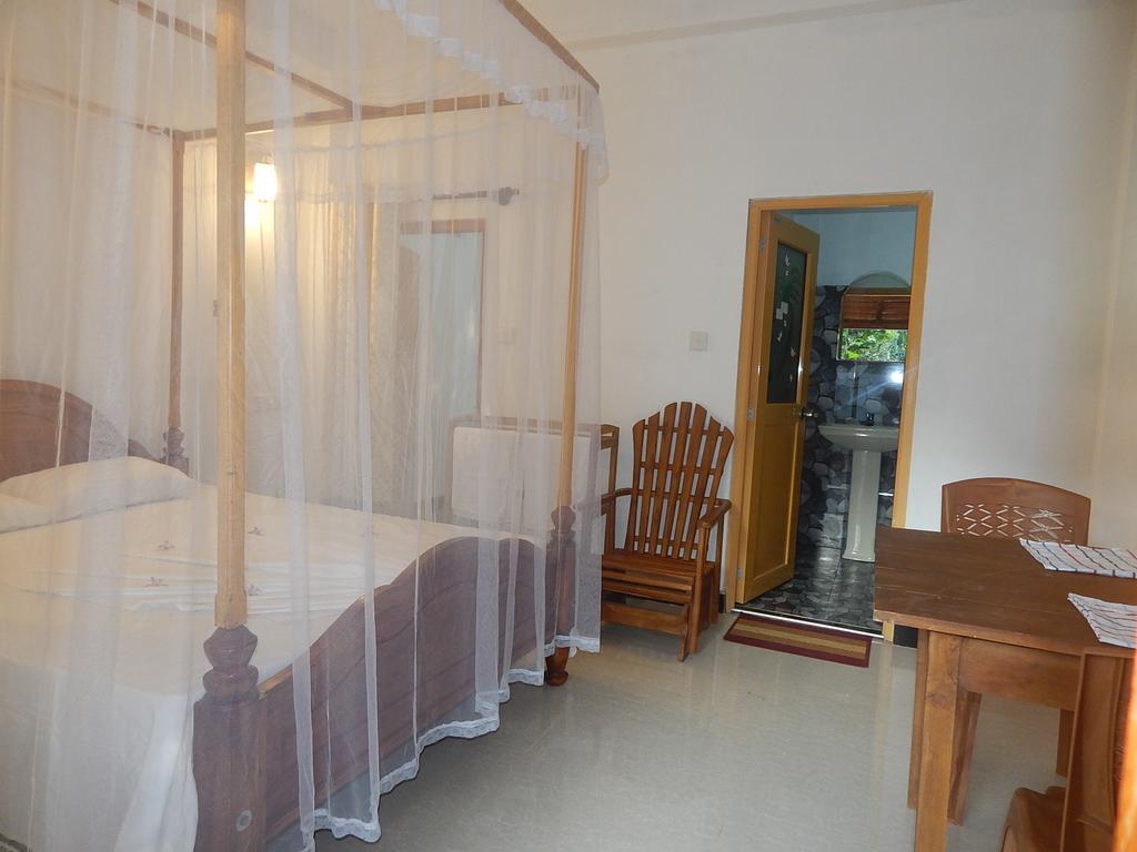 Little Angels Bed and Breakfast Mirissa Rum bild